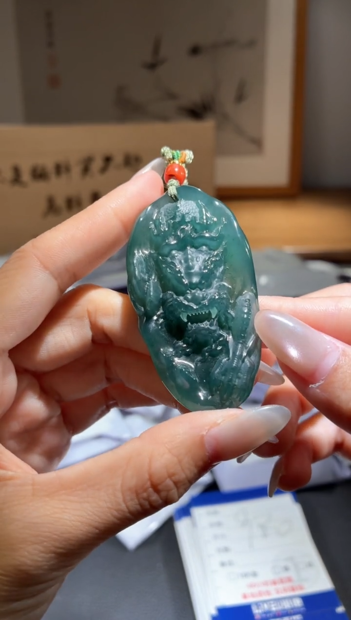 吊坠(不含链)未镶嵌翡翠龙牌