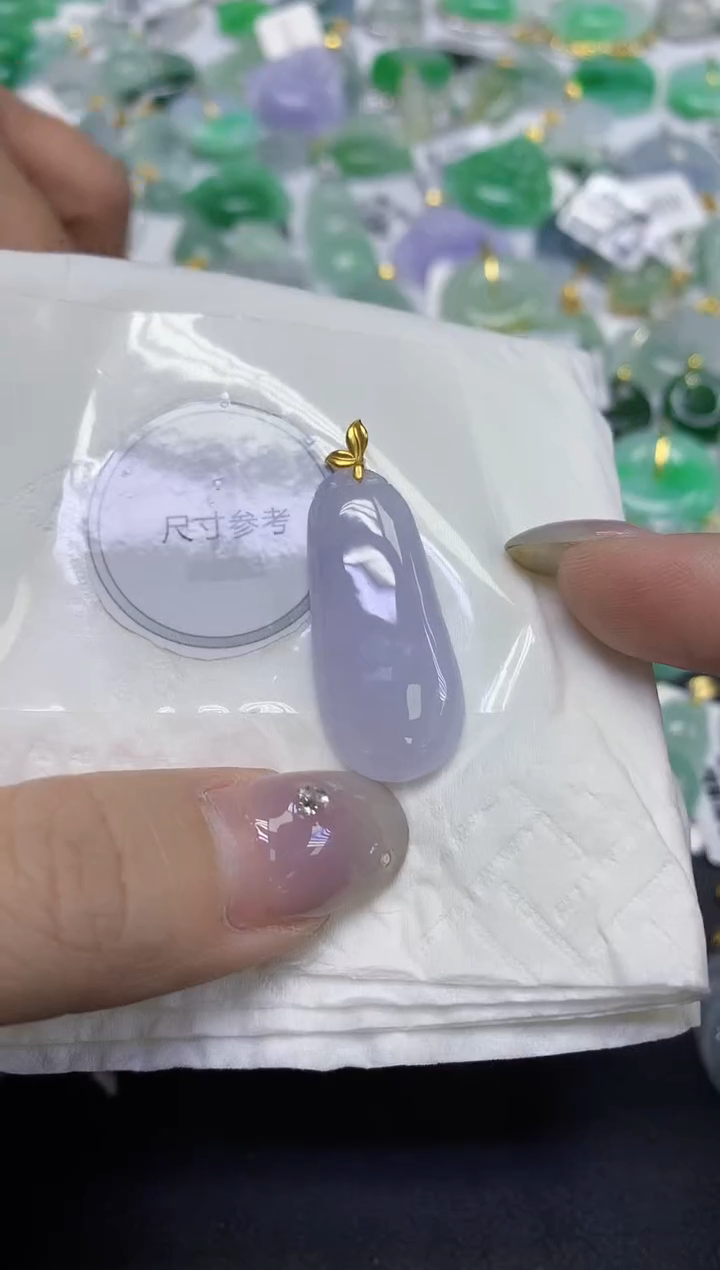 颈饰18K金镶嵌翡翠天然缅甸翡翠A货多样性发一件