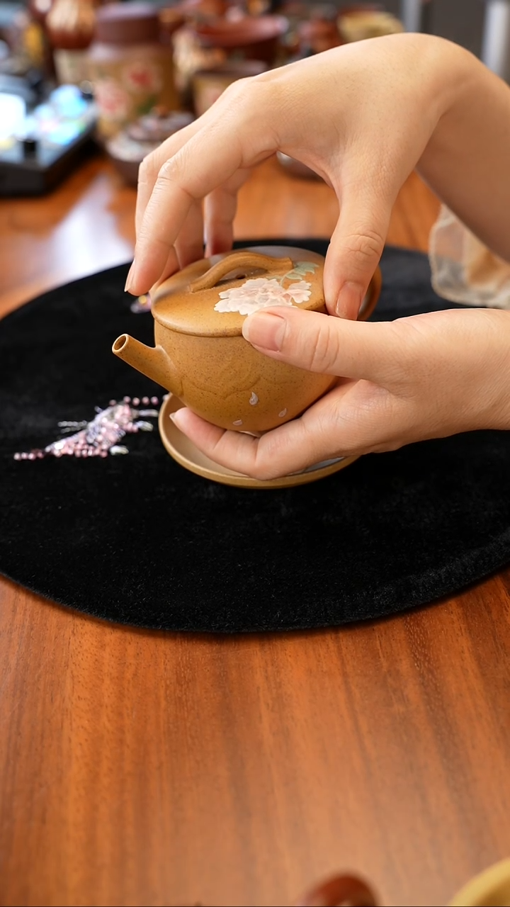 茶壶紫砂牡丹 汉瓦  