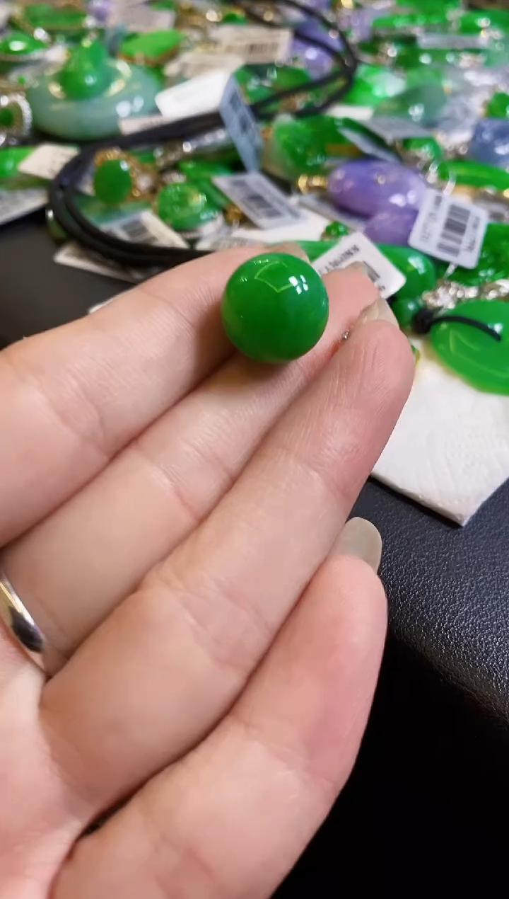 【闪购商品】定制翡翠未镶嵌吊坠