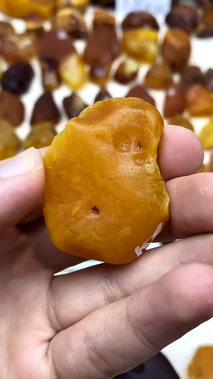 定制琥珀如*琥珀蜜蜡原石11.9g