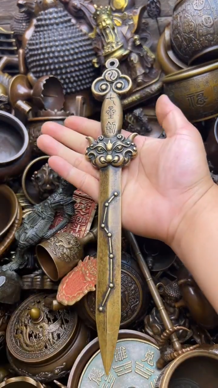 精美铜器，点击下单