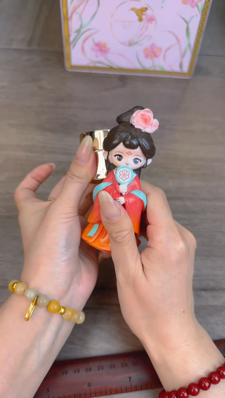 瓷片新号开播漏不停@@CQ526
