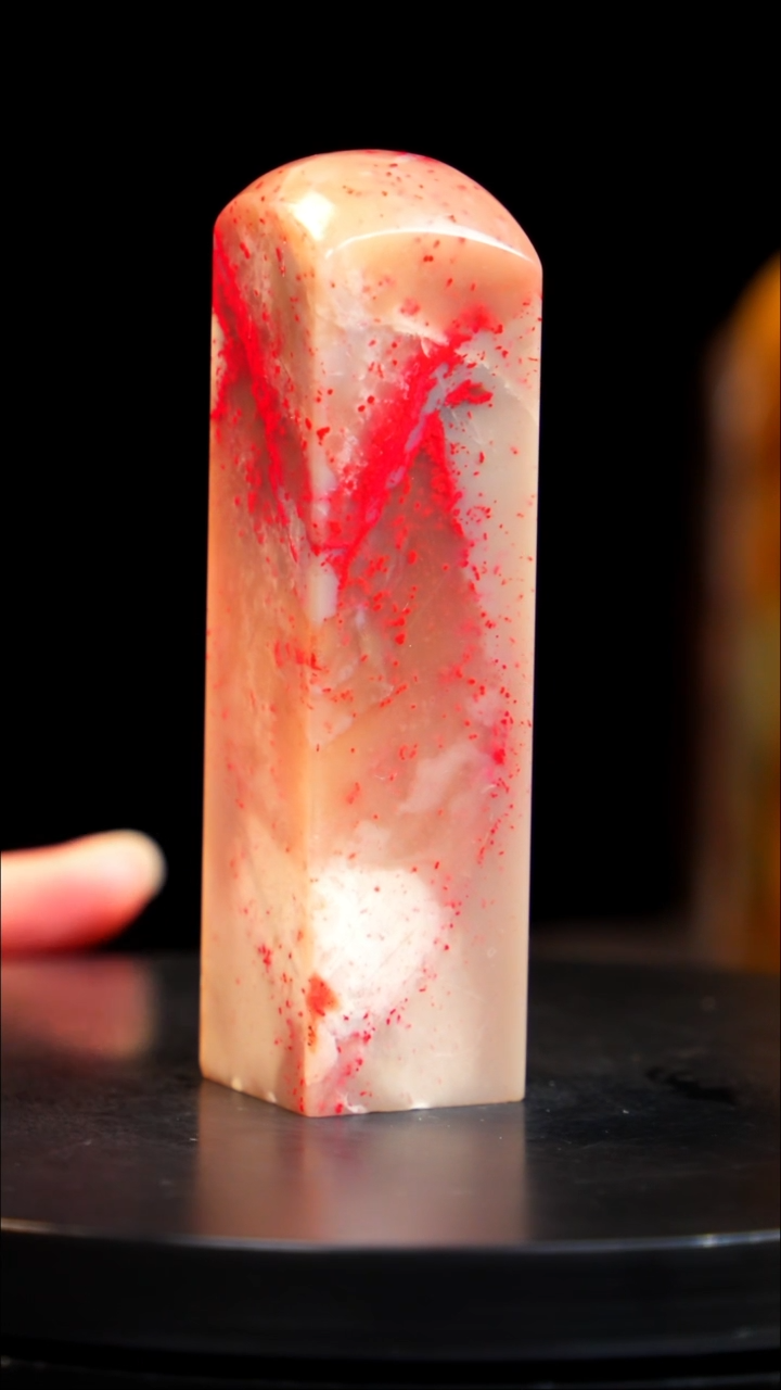 昌化石精品藕粉冻鸡血石