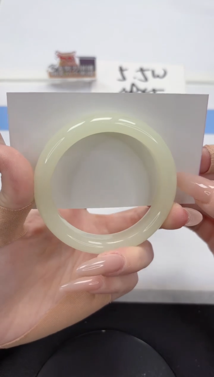 【闪购商品】石英质玉手镯未镶嵌A171-56