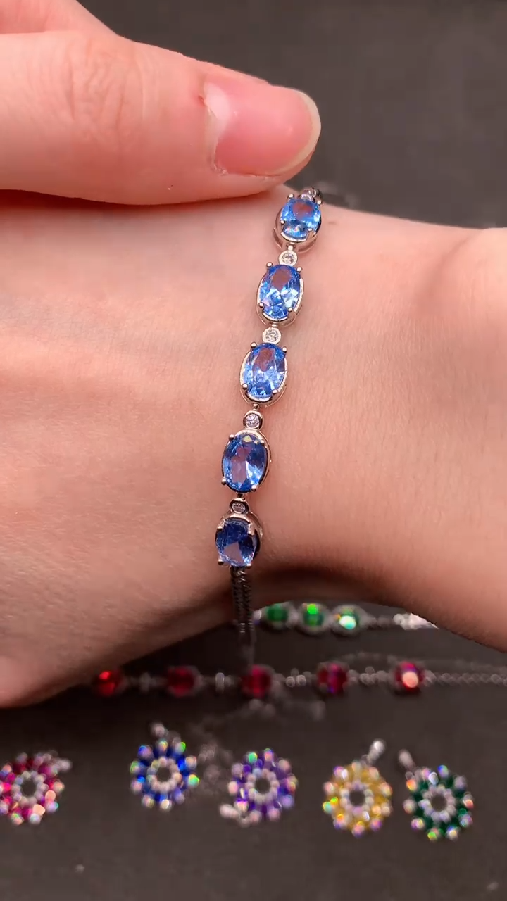 【闪购商品】海蓝宝石手链银S925镶嵌......