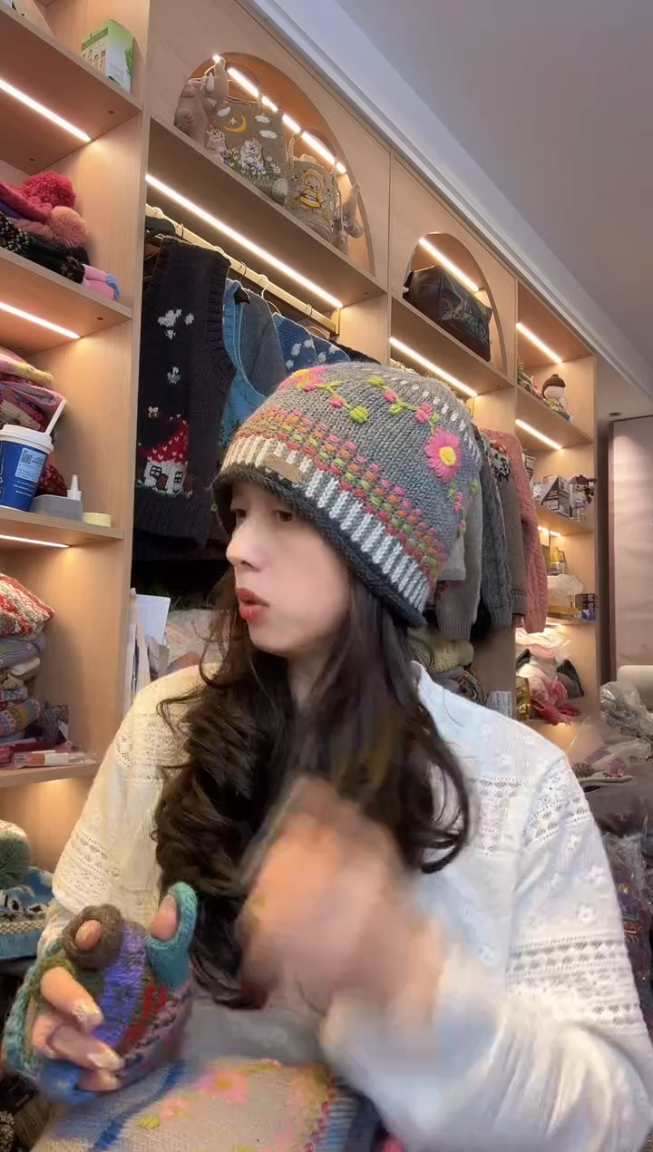 羊毛美丽如灰色上面刺绣