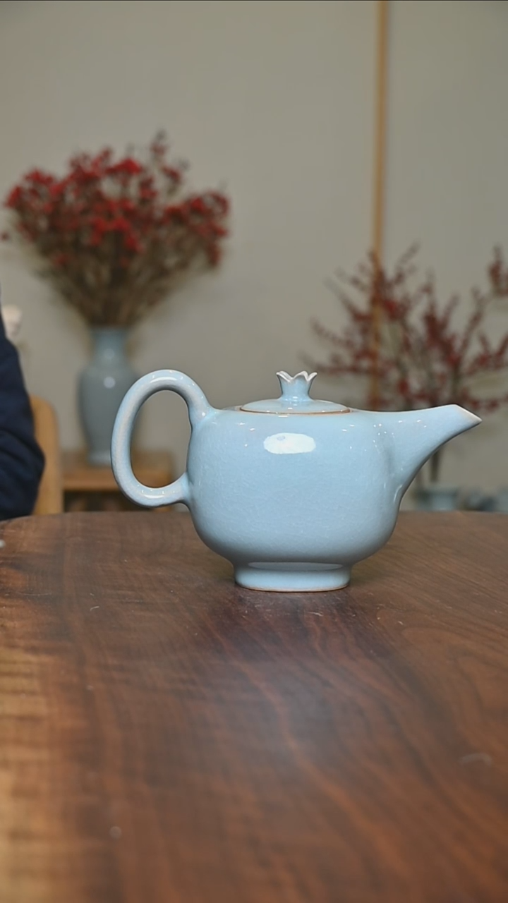 【闪购商品】其他微瑕天青釉无款锦年石榴壶380毫升