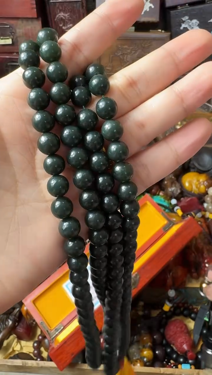 【闪购商品】和田玉（墨玉）1未镶嵌主播推荐：一物一拍，讲解为准！