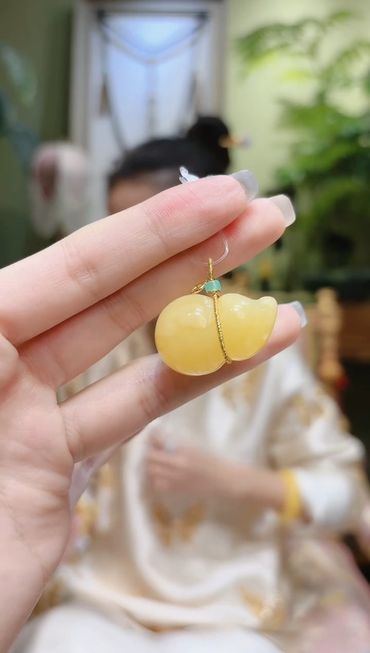 【闪购商品】蜜蜡裸石18K金镶嵌蜜蜡葫芦吊坠27