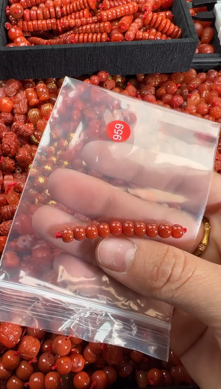 【闪购商品】南红玛瑙颈饰未镶嵌1