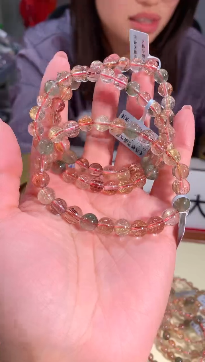 【闪购商品】水晶手链未镶嵌8mm左右彩发晶手链多样性发其一