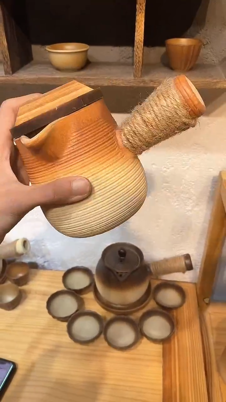 【闪购商品】实心把手600ml古典罐罐壶+木盖