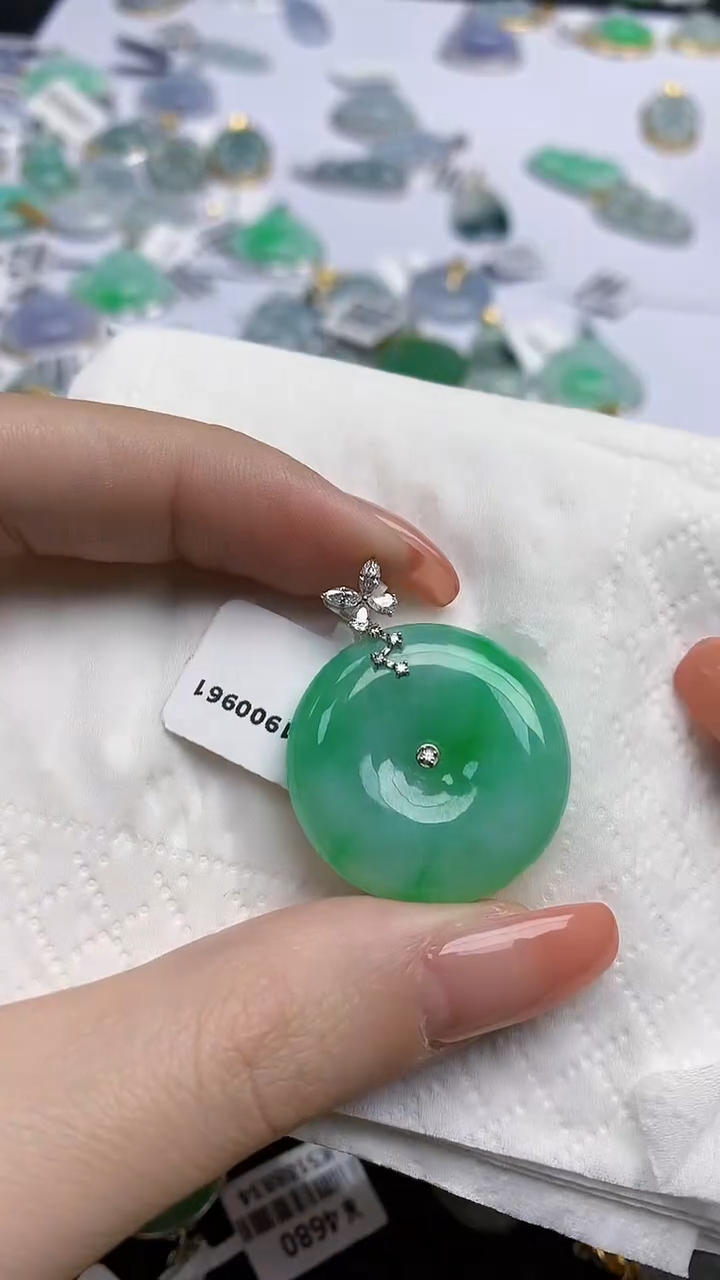【闪购商品】翡翠颈饰18K金镶嵌天然翡翠A货