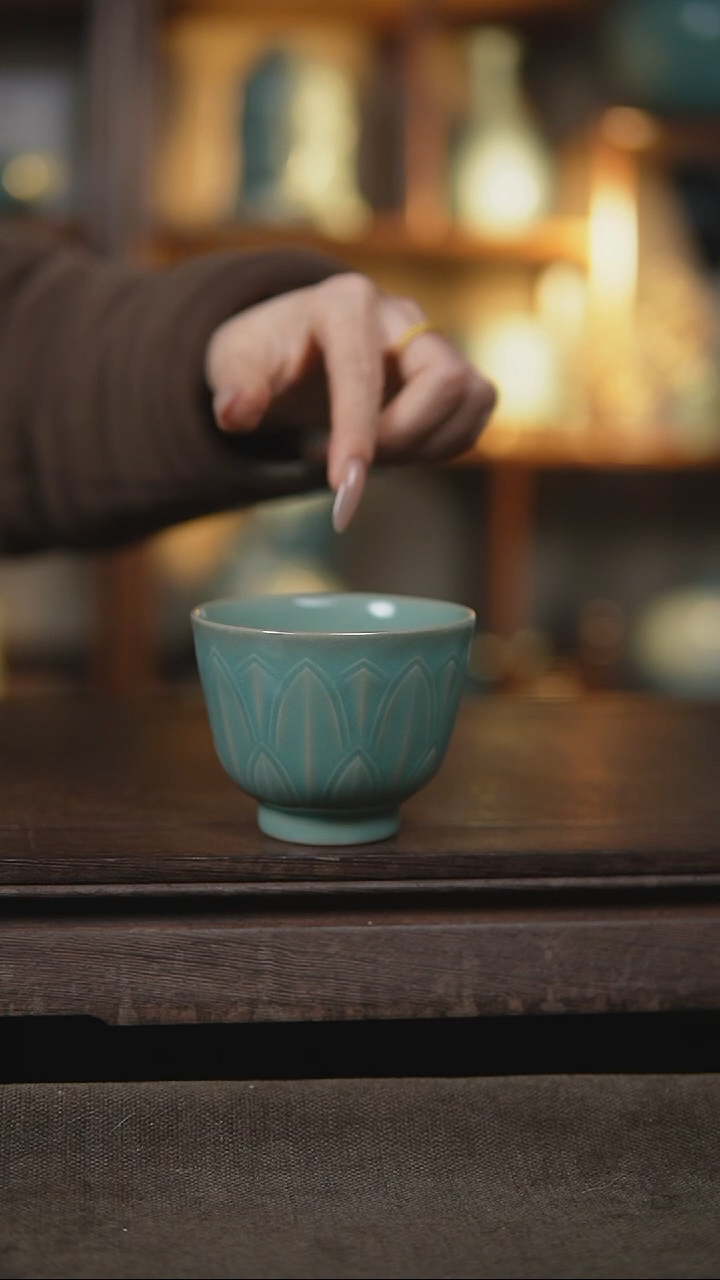 【闪购商品】杯仿古青绿莲瓣杯微瑕