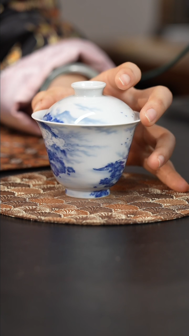 【闪购商品】瓷片九本造物观瀑图