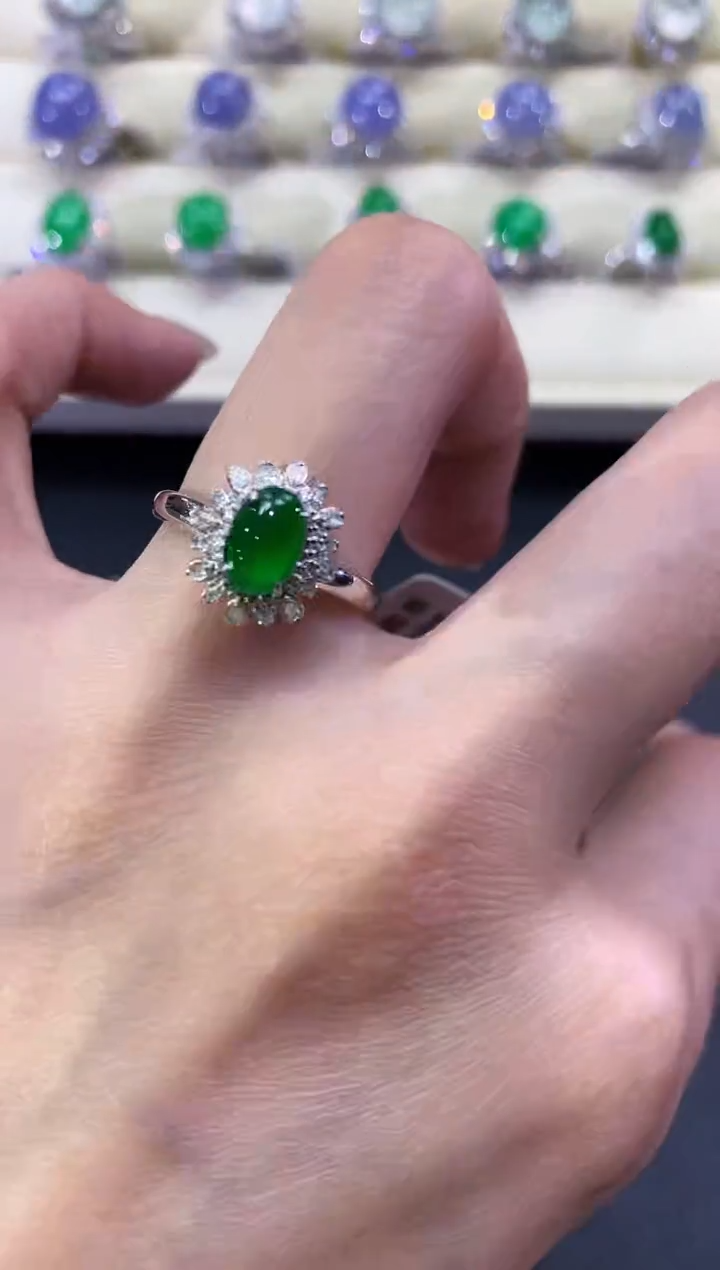 【闪购商品】翡翠戒指18K金镶嵌a96      