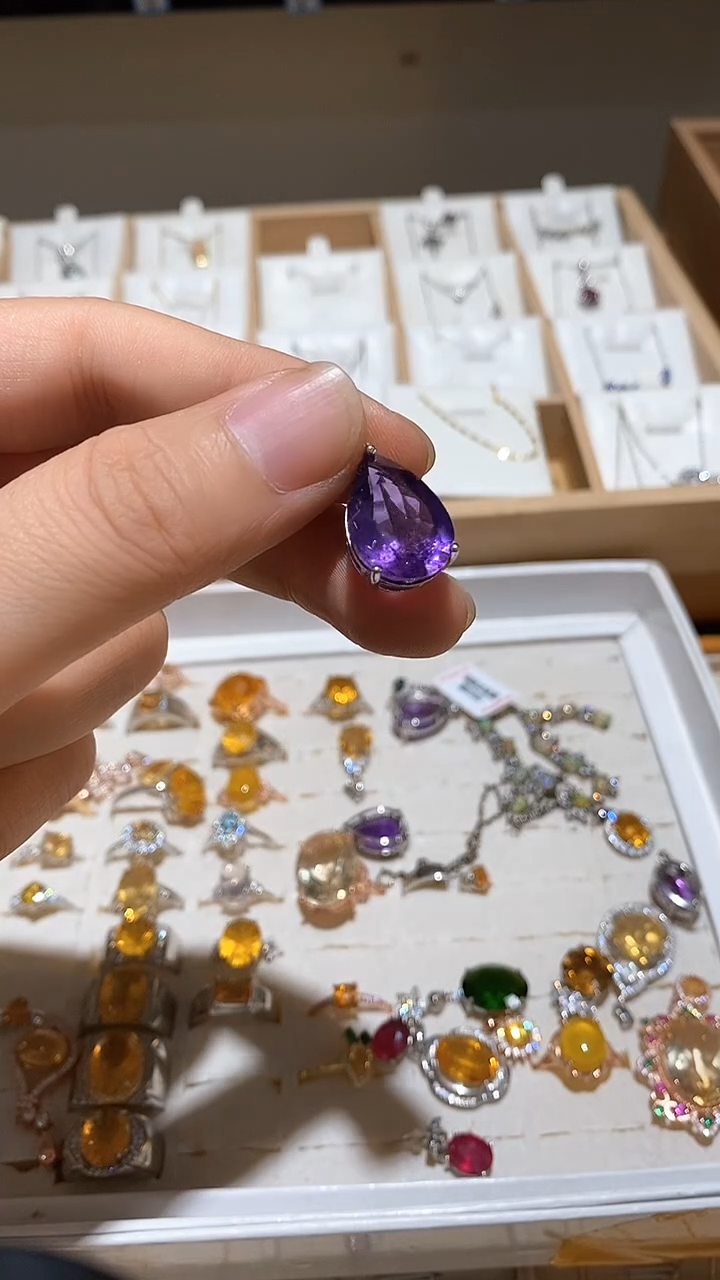 【闪购商品】紫晶颈饰银S925镶嵌吊坠