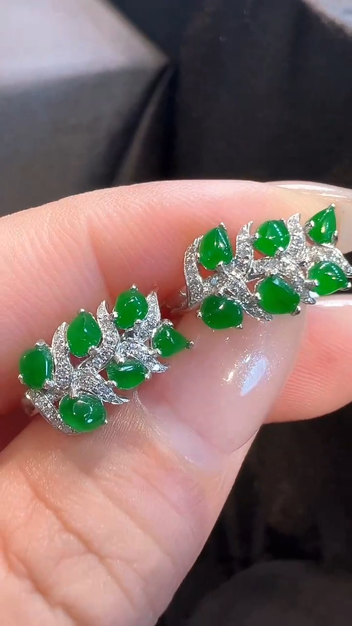 套链18K金镶嵌翡翠AL6