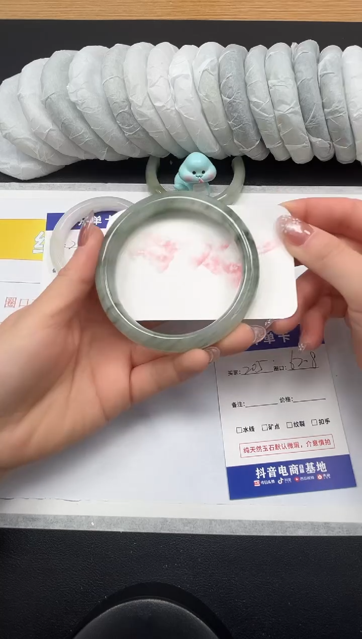 【闪购商品】石英质玉手镯未镶嵌205-62.8