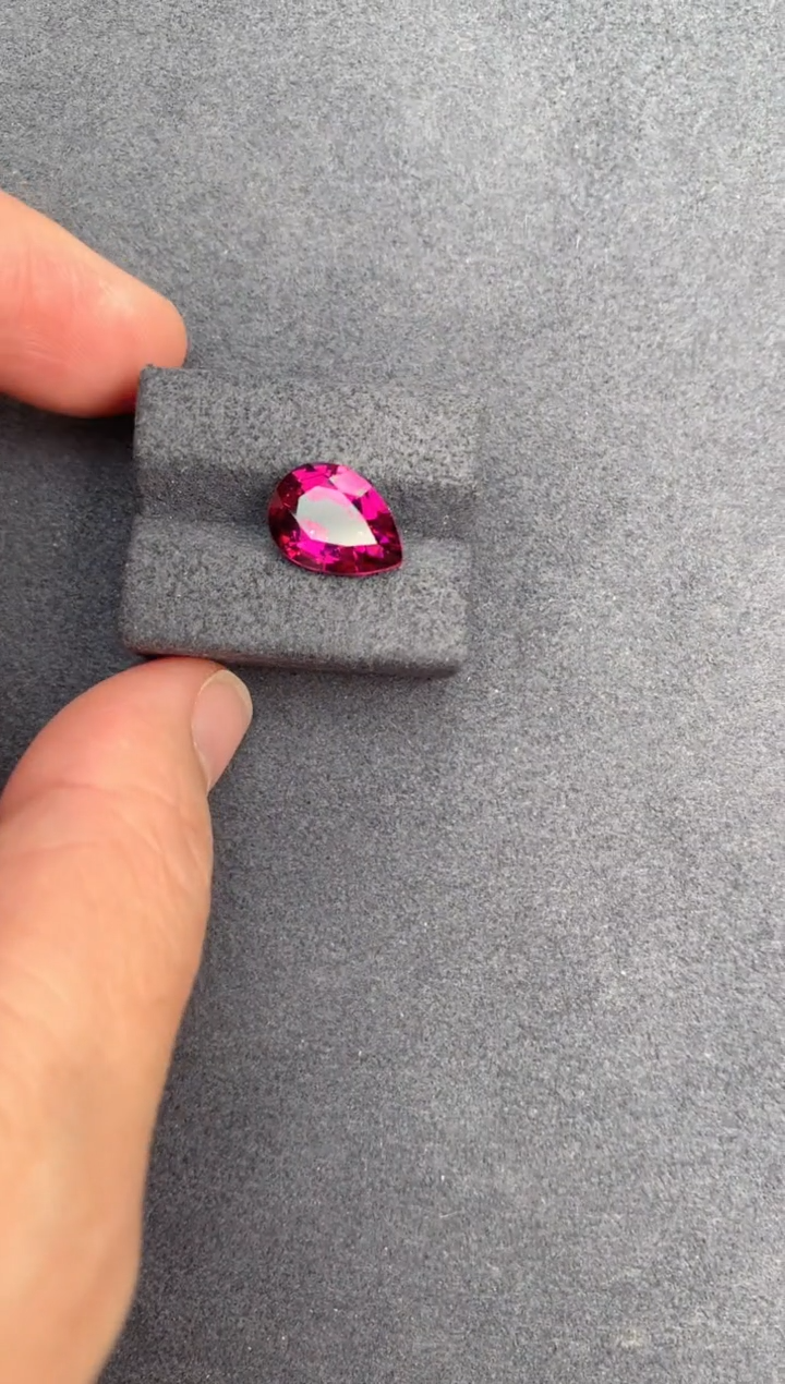 【闪购商品】石榴石裸石未镶嵌4ct镁铝榴石