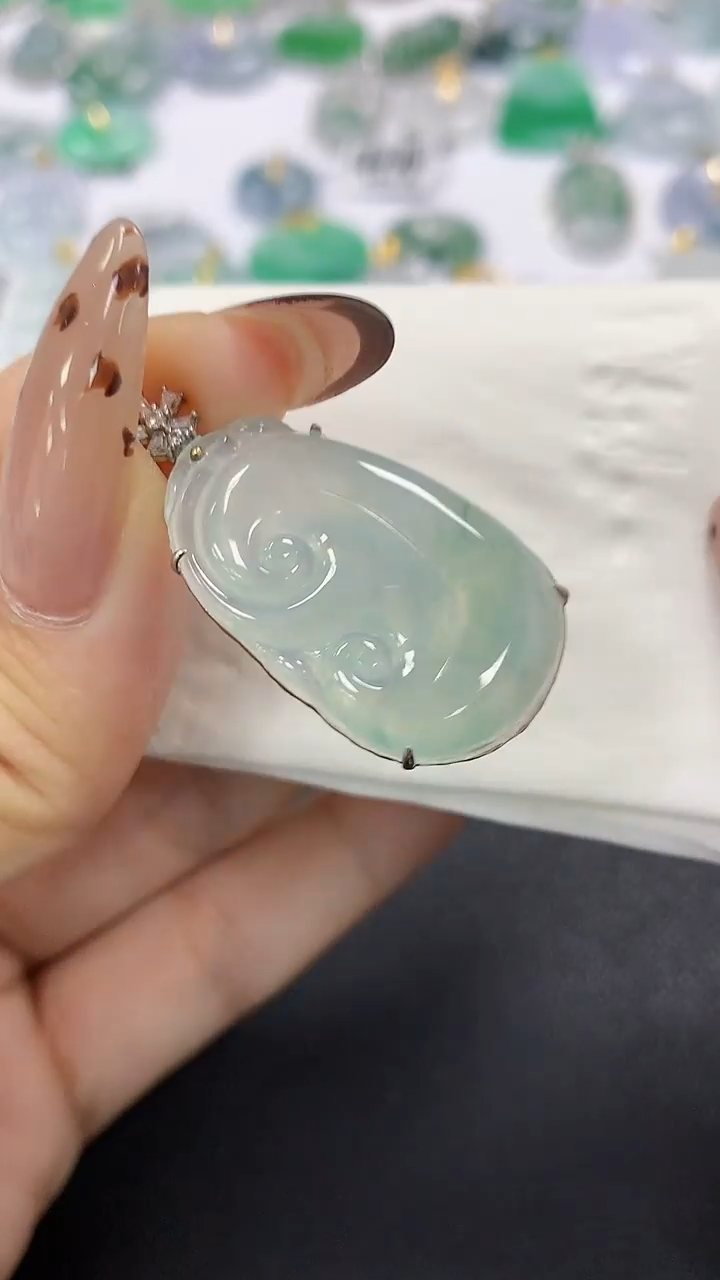 颈饰18K金镶嵌翡翠a货假一赔三支持复检百元上9元证书费自理