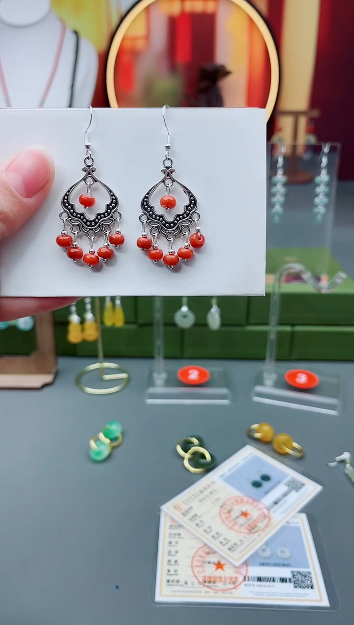 未镶嵌翡翠耳饰3320000