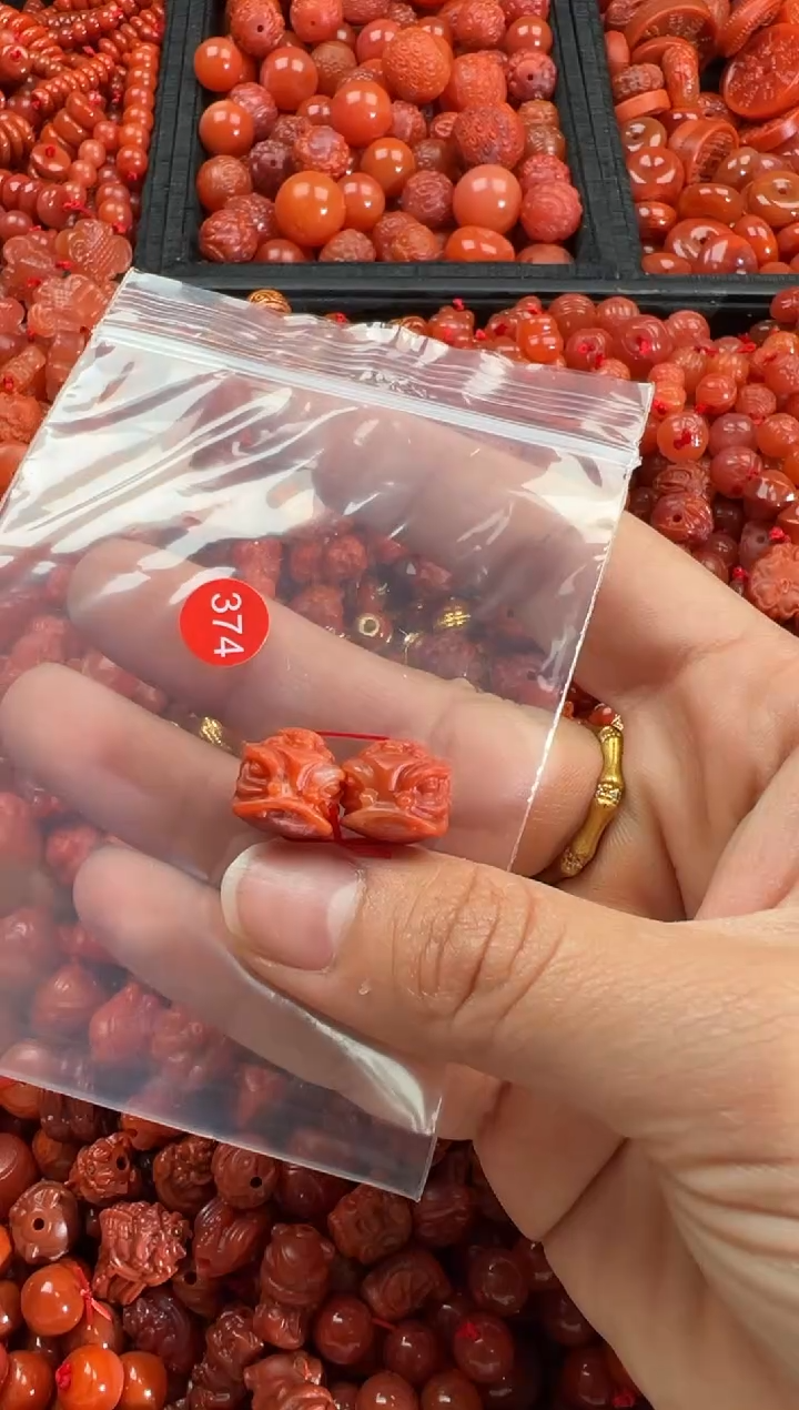 【闪购商品】南红玛瑙颈饰未镶嵌1