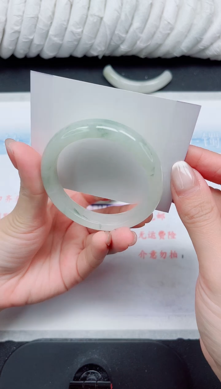 【闪购商品】石英质玉手镯未镶嵌208-50.4