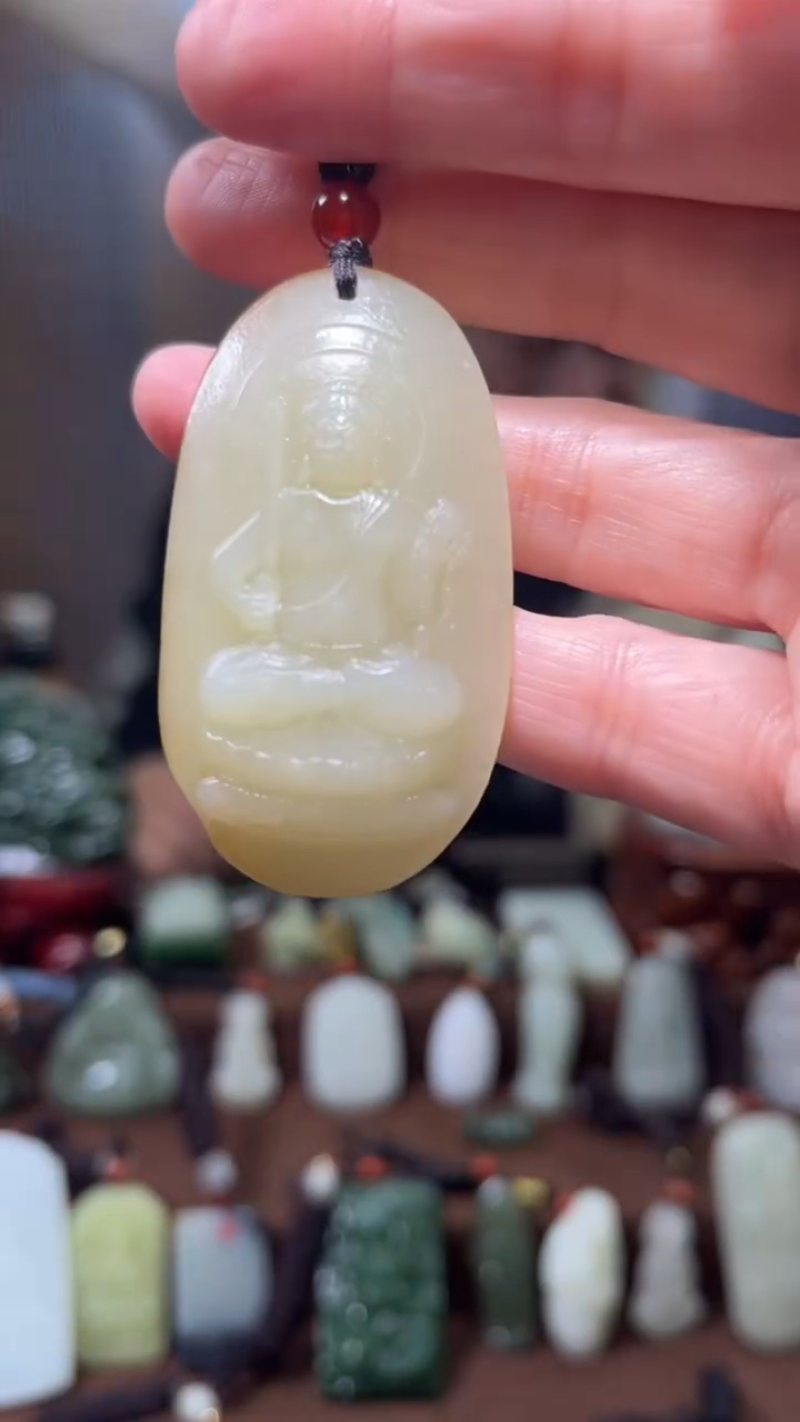 颈饰未镶嵌和田玉·