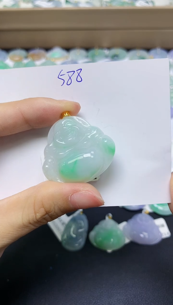 翡翠18K金镶嵌颈饰天然自然緬甸A貨翡翠