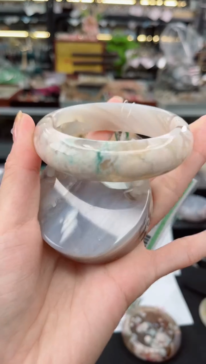 【闪购商品】石英质玉手镯未镶嵌61圈口（赠品镯心）6444092