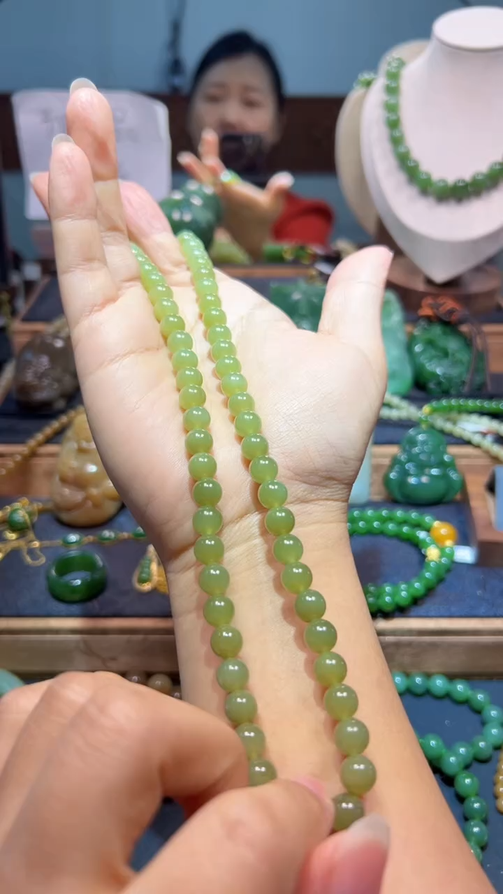 颈饰未镶嵌和田玉多样性发一