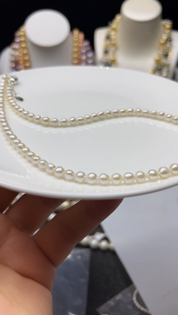 淡水珍珠未镶嵌颈饰多人