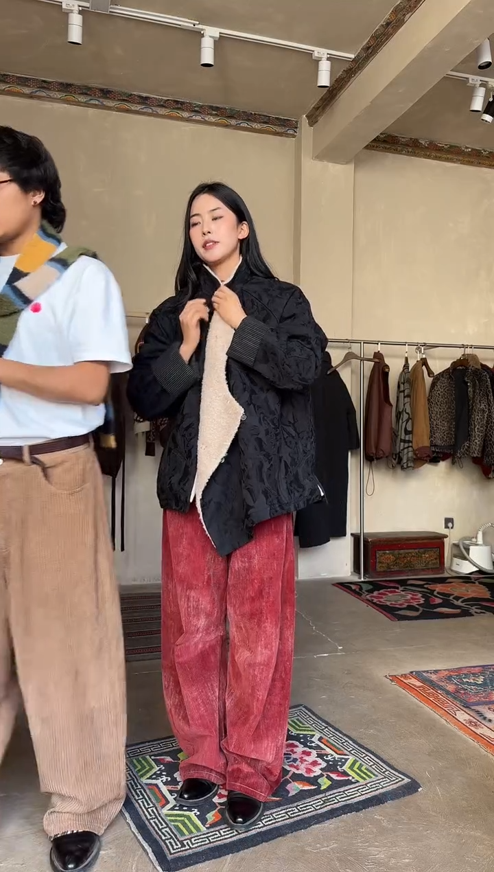 KWC26FW红色做旧裤子M