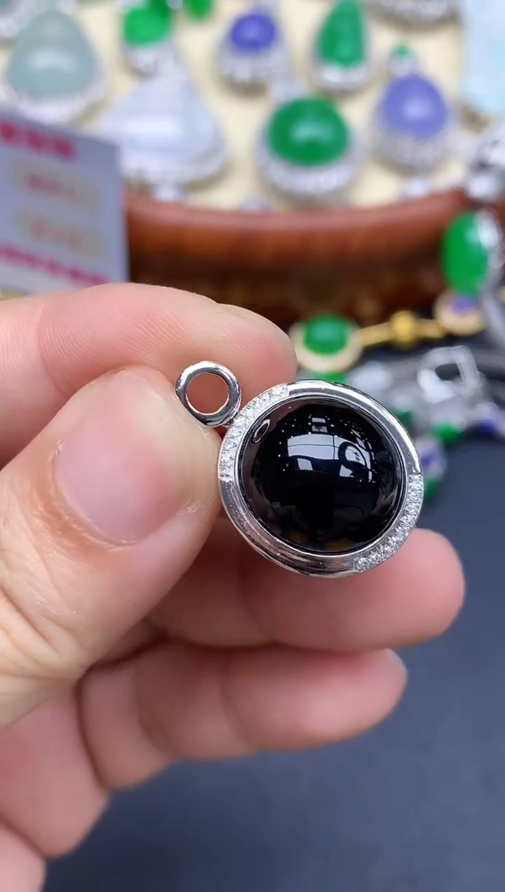 颈饰18K金镶嵌翡翠508-中国好珍宝