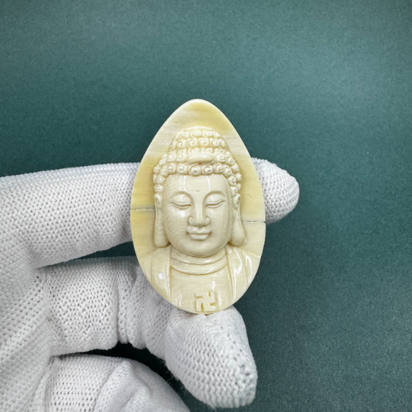 E6582天然猛犸牙雕刻件 支持鉴定 假一罚四