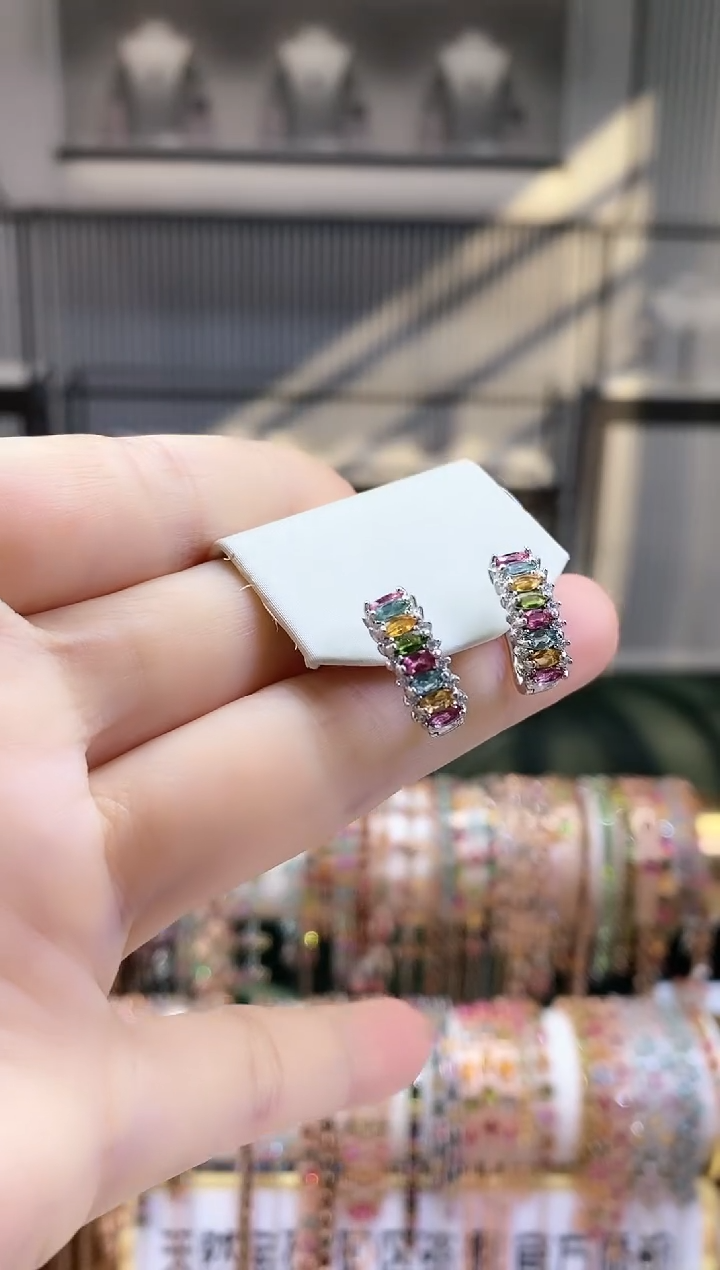 银S925镶嵌耳扣碧玺6666666666