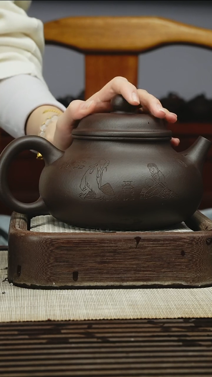 茶壶紫砂王*虾980CC     