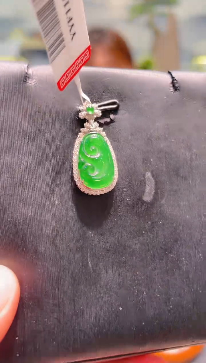 【闪购商品】翡翠颈饰18K金镶嵌A49天然A货翡翠