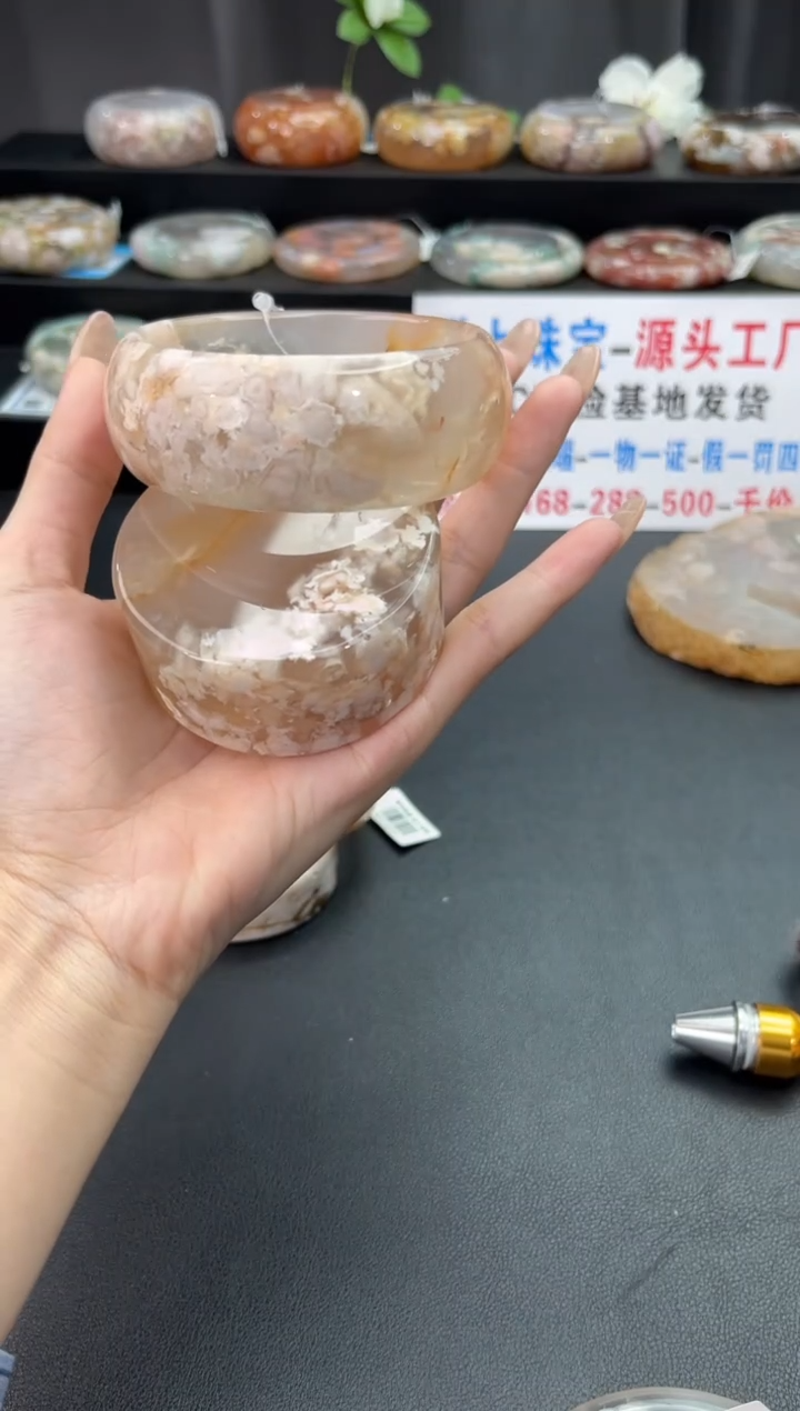 未镶嵌手镯石英质玉（65圈口）赠送镯心 