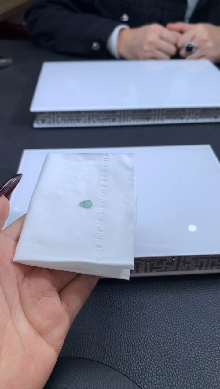 【闪购商品】定制翡翠未镶嵌翡翠