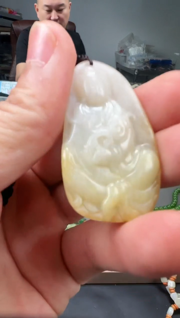 和田玉未镶嵌颈饰1