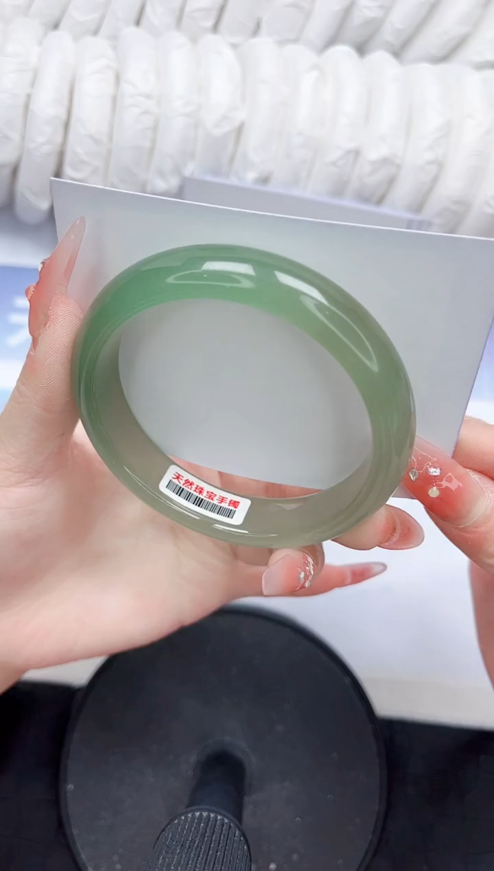 石英质玉手镯未镶嵌122-58.6