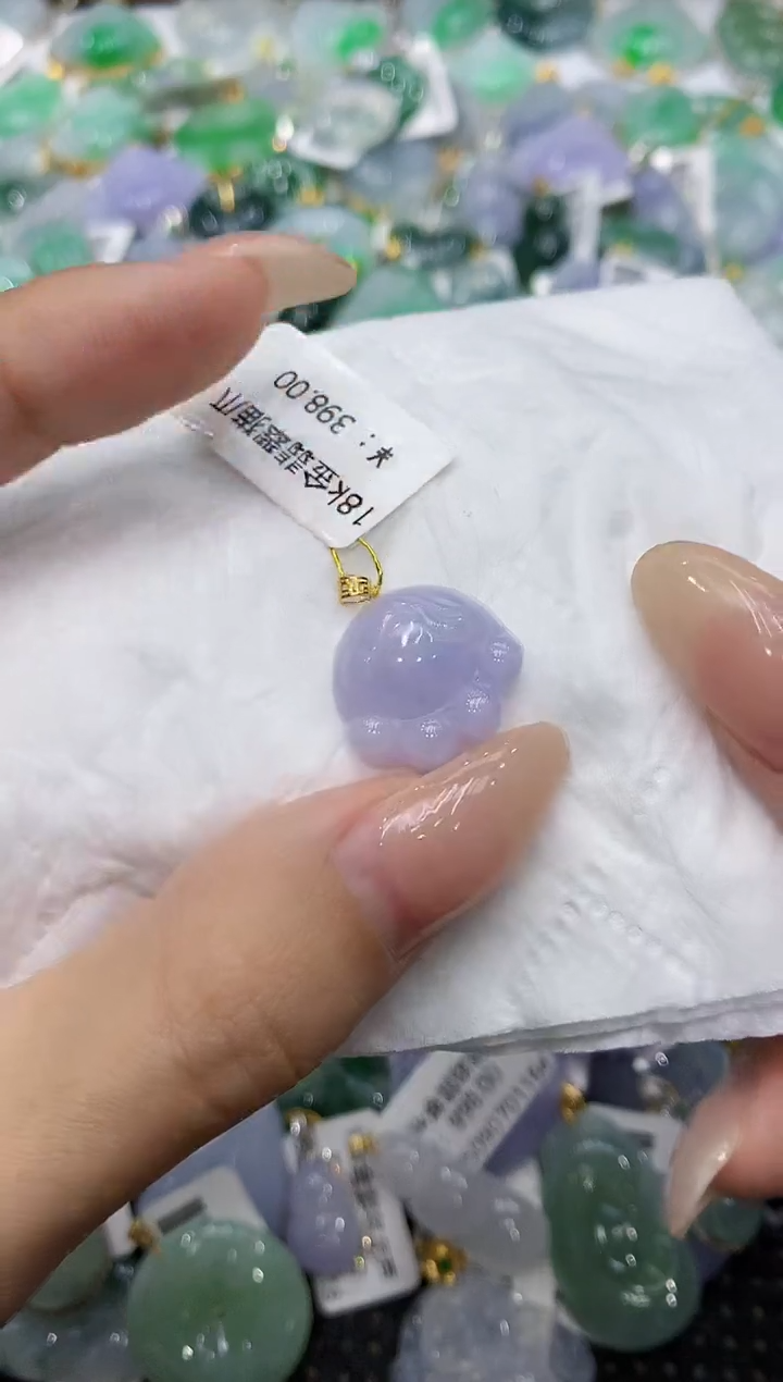 颈饰18K金镶嵌翡翠111111111111
