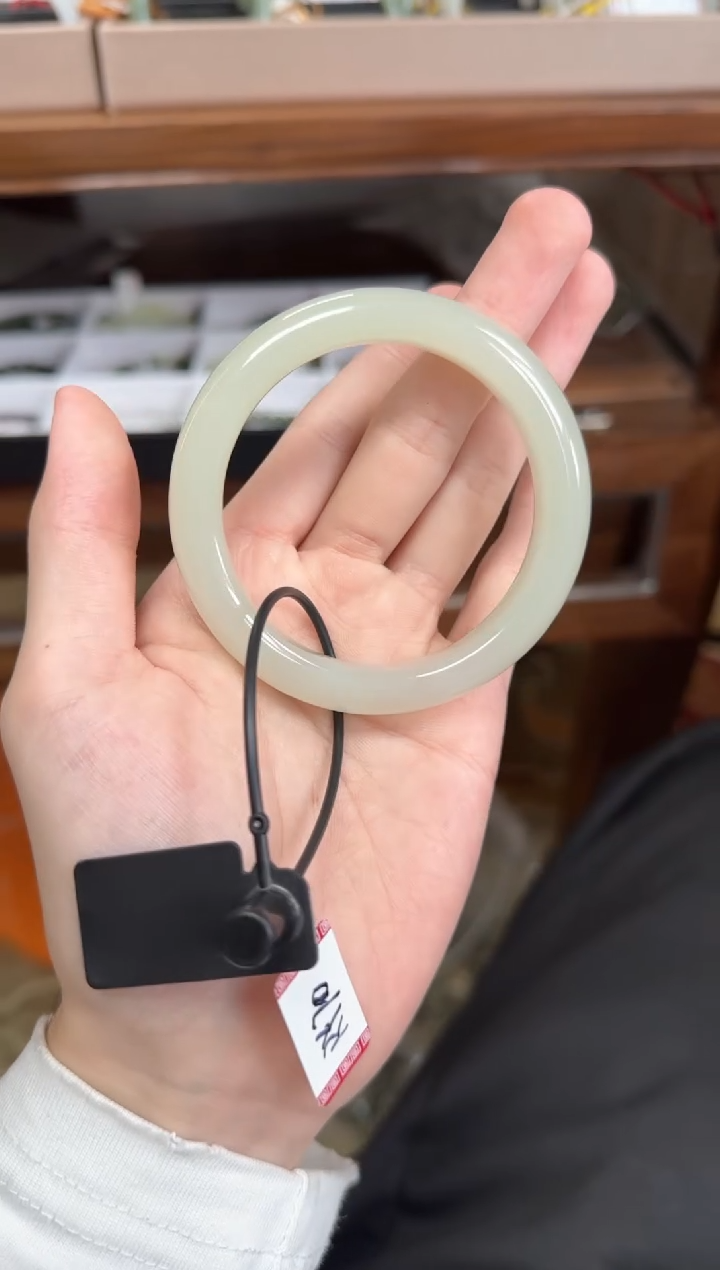 未镶嵌手镯和田玉58