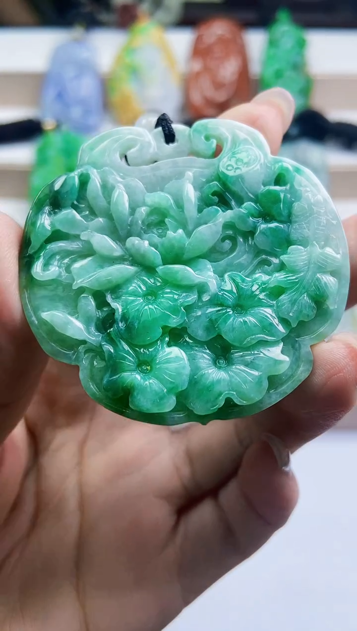 颈饰未镶嵌翡翠翡翠A货