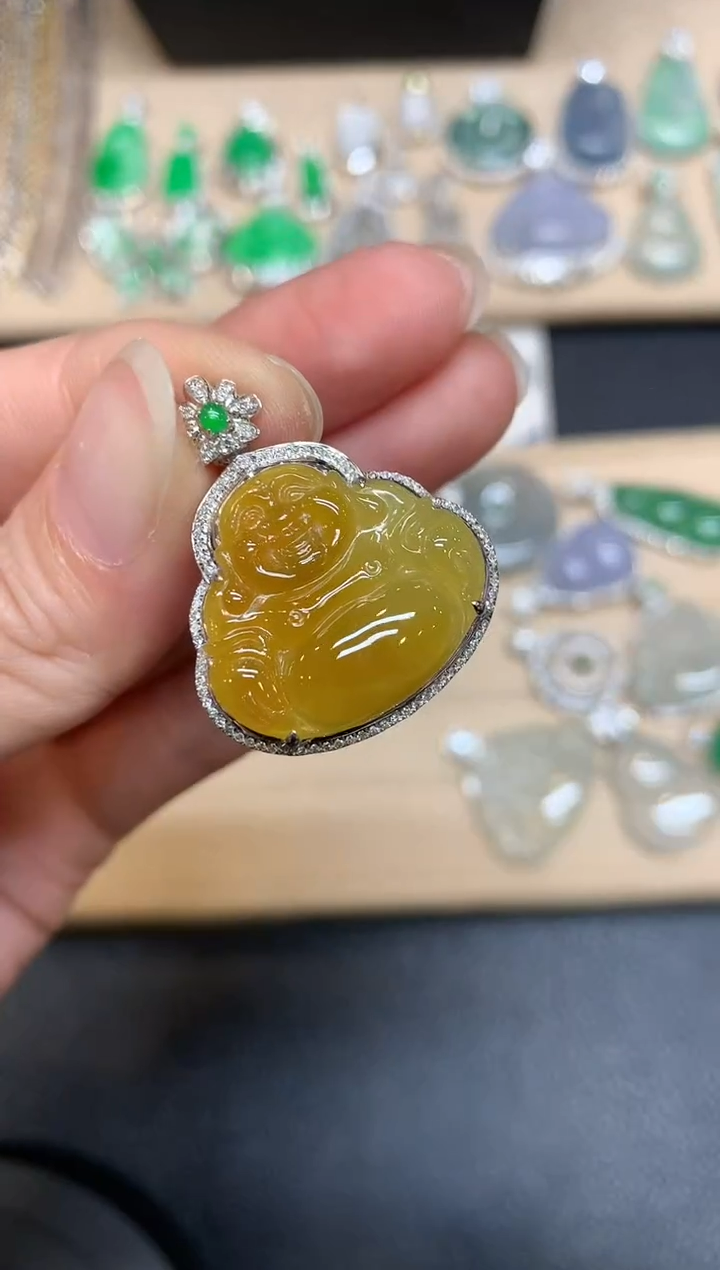 【闪购商品】翡翠颈饰18K金镶嵌佛公【无服务费