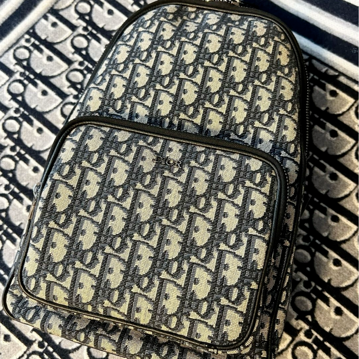 全新未使用 DIOR/迪奥 小花6欢 老花刺绣 胸包斜挎包