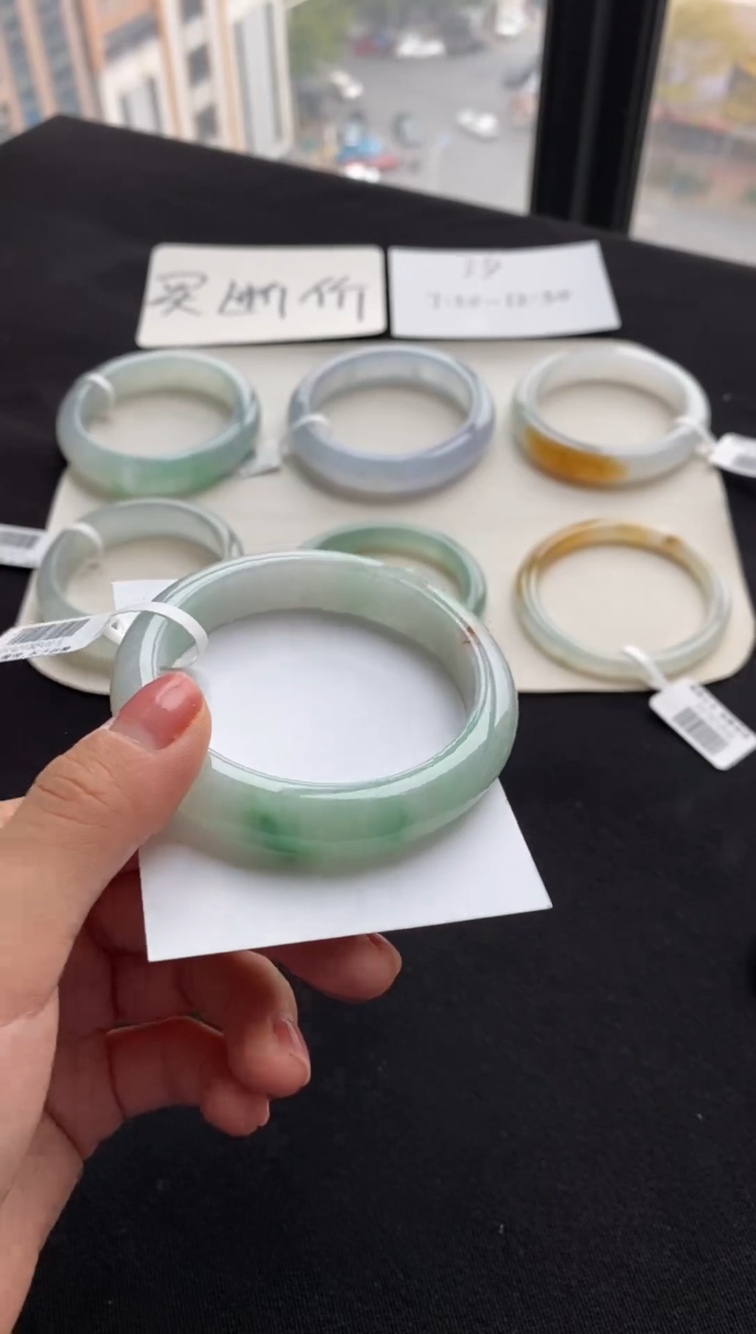 【闪购商品】翡翠手镯未镶嵌58正圈--不退不换